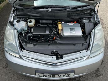 Toyota Prius 1.5 T4 CVT 5dr