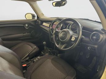 MINI Hatch 1.5 Cooper Classic Hatchback 3dr Petrol Manual Euro 6 (s/s) (136