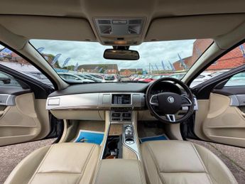 Jaguar XF 2.2d Premium Luxury Sportbrake 5dr Diesel Auto Euro 5 (s/s) (200