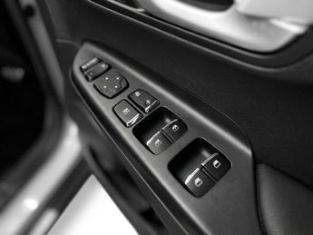 Hyundai KONA 39kWh Premium Auto 5dr (10.5kW Charger)