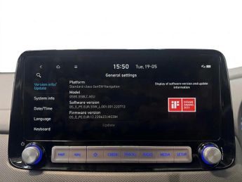 Hyundai KONA 39kWh Premium Auto 5dr (10.5kW Charger)