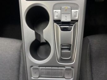 Hyundai KONA 39kWh Premium Auto 5dr (10.5kW Charger)