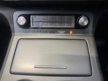 Hyundai KONA 39kWh Premium Auto 5dr (10.5kW Charger)