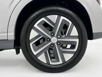 Hyundai KONA 39kWh Premium Auto 5dr (10.5kW Charger)