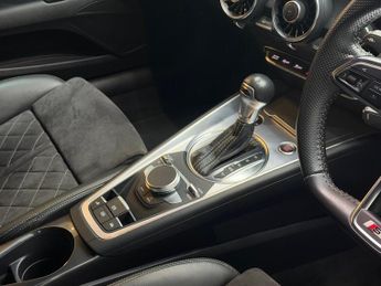 Audi TT 2.0 TFSI 45 Black Edition Roadster S Tronic quattro Euro 6 (s/s)