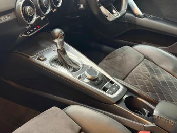 Audi TT 2.0 TFSI 45 Black Edition Roadster S Tronic quattro Euro 6 (s/s)