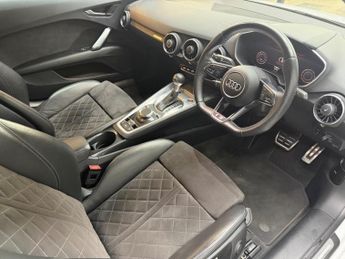 Audi TT 2.0 TFSI 45 Black Edition Roadster S Tronic quattro Euro 6 (s/s)