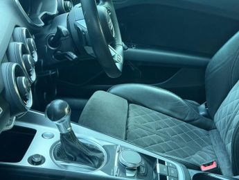 Audi TT 2.0 TFSI 45 Black Edition Roadster S Tronic quattro Euro 6 (s/s)