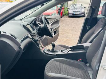 Vauxhall Insignia 1.6 CDTi ecoFLEX Tech Line Sports Tourer Euro 6 (s/s) 5dr