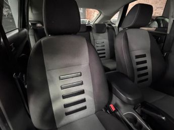 Ford Focus 1.6 Zetec 5dr
