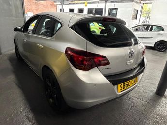 Vauxhall Astra 1.7 CDTi SRi Euro 5 5dr