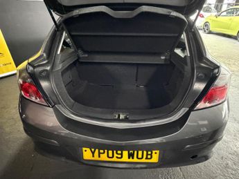Vauxhall Astra 1.8i 16v Design Sport Hatch 3dr