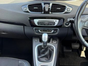 Renault Grand Scenic 1.5 dCi Dynamique TomTom EDC Euro 5 5dr