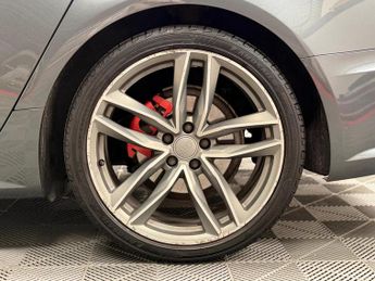 Audi A6 Saloon 2.0 TDI ultra Black Edition S Tronic Euro 6 (s/s) 4dr