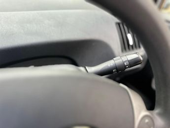 Toyota Prius 1.5 CVT 4dr