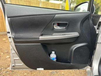 Toyota Prius 1.5 CVT 4dr