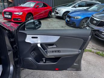 Mercedes-Benz CLA 2.0 CLA220d AMG Line (Premium 2) Coupe 8G-DCT Euro 6 (s/s) 4dr