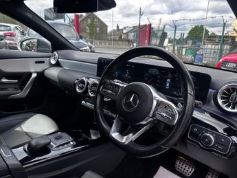 Mercedes-Benz CLA 2.0 CLA220d AMG Line (Premium 2) Coupe 8G-DCT Euro 6 (s/s) 4dr