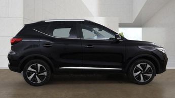 MG MG ZS 72.6kWh Trophy Connect Long Range SUV 5dr Electric Auto (156 ps)