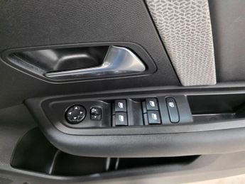 Citroen C4 X 1.2 PureTech PLUS Fastback EAT8 Euro 6 (s/s) 4dr