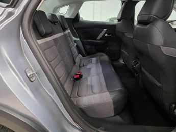 Citroen C4 X 1.2 PureTech PLUS Fastback EAT8 Euro 6 (s/s) 4dr