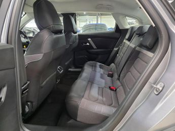 Citroen C4 X 1.2 PureTech PLUS Fastback EAT8 Euro 6 (s/s) 4dr