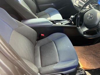Toyota C-HR 1.8 VVT-h Dynamic CVT Euro 6 (s/s) 5dr