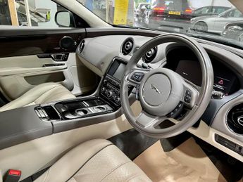 Jaguar XJ 3.0d V6 Portfolio Auto Euro 5 (s/s) 4dr
