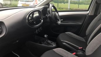 Toyota Aygo X 1.0 VVT-i Pure x-shift Euro 6 (s/s) 5dr