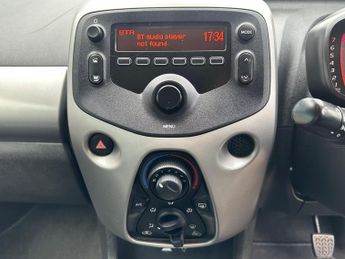 Toyota AYGO 1.0 VVT-i x-play x-shift Euro 6 5dr