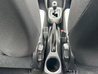 Toyota AYGO 1.0 VVT-i x-play x-shift Euro 6 5dr