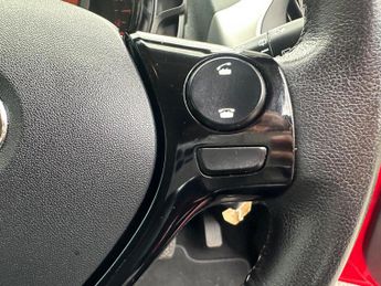 Toyota AYGO 1.0 VVT-i x-play x-shift Euro 6 5dr
