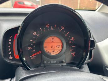 Toyota AYGO 1.0 VVT-i x-play x-shift Euro 6 5dr