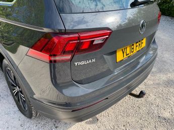 Volkswagen Tiguan 2.0 TDI SE Navigation DSG 4Motion Euro 6 (s/s) 5dr