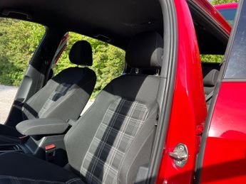 Volkswagen Golf 2.0 TDI BlueMotion Tech GTD DSG Euro 6 (s/s) 5dr