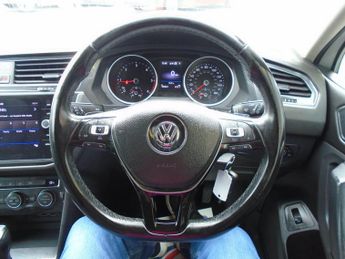 Volkswagen Tiguan Allspace 2.0 TDI SE Nav DSG 4Motion Euro 6 (s/s) 5dr
