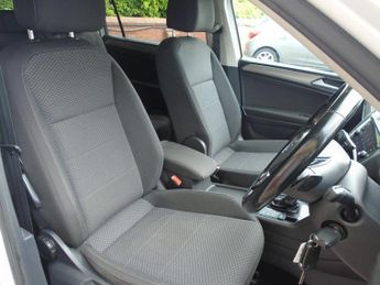 Volkswagen Tiguan Allspace 2.0 TDI SE Nav DSG 4Motion Euro 6 (s/s) 5dr