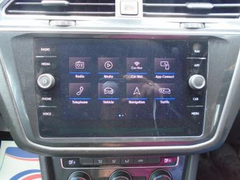 Volkswagen Tiguan Allspace 2.0 TDI SE Nav DSG 4Motion Euro 6 (s/s) 5dr