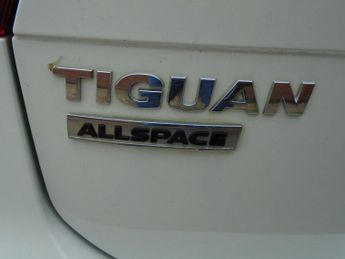Volkswagen Tiguan Allspace 2.0 TDI SE Nav DSG 4Motion Euro 6 (s/s) 5dr