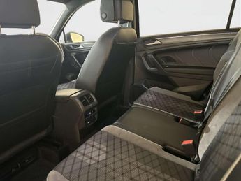 Volkswagen Tiguan Allspace 2.0 TSI R-Line SUV 5dr Petrol DSG 4Motion Euro 6 (s/s) (190 ps)