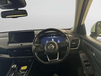 Nissan Qashqai 1.3 DIG-T MHEV N-Connecta SUV 5dr Petrol Hybrid Manual Euro 6 (s