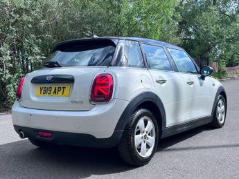 MINI Hatch 1.5 Cooper Classic Steptronic Euro 6 (s/s) 5dr