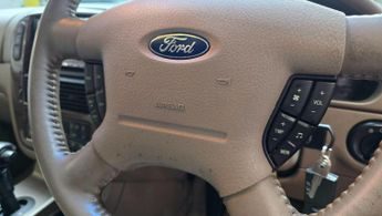 Ford Explorer 4.6 V8 EDDIE BAUER EDI 7 SEATS