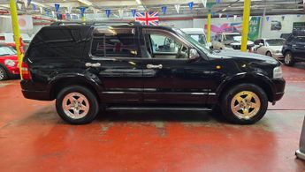 Ford Explorer 4.6 V8 EDDIE BAUER EDI 7 SEATS