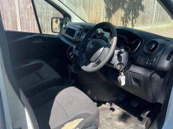 Renault Trafic 2.0 dCi ENERGY 28 Business SWB Standard Roof Euro 6 (s/s) 5dr