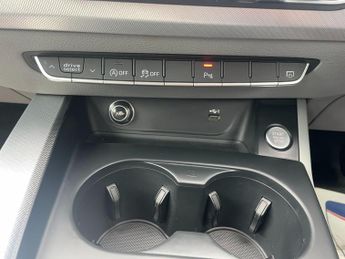 Audi A4 2.0 TDI 35 Technik S Tronic Euro 6 (s/s) 4dr