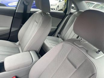 Audi A4 2.0 TDI 35 Technik S Tronic Euro 6 (s/s) 4dr