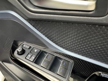 Toyota C-HR 1.8 VVT-h Design CVT Euro 6 (s/s) 5dr