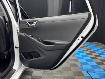 Hyundai IONIQ 38.3kWh Premium SE Auto 5dr