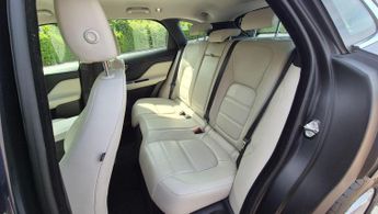 Jaguar F-PACE 2.0 D180 Prestige Auto AWD Euro 6 (s/s) 5dr